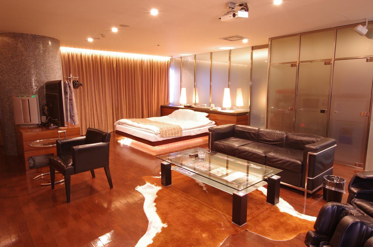 Blue Hotel Octa (Adults Only) Sapporo Zewnętrze zdjęcie